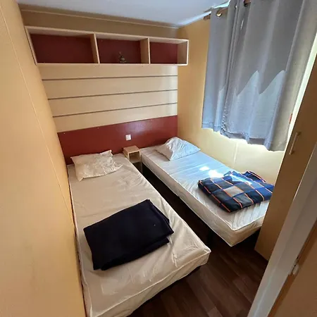 Mobilhome 3 Ch Climatise A 45 Mn De Paris *