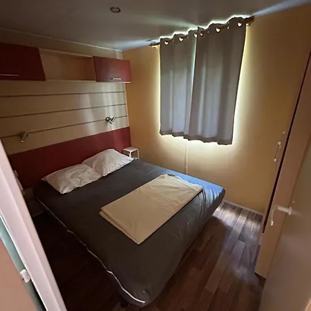 Mobilhome 3 Ch Climatise A 45 Mn De Paris Campsite *